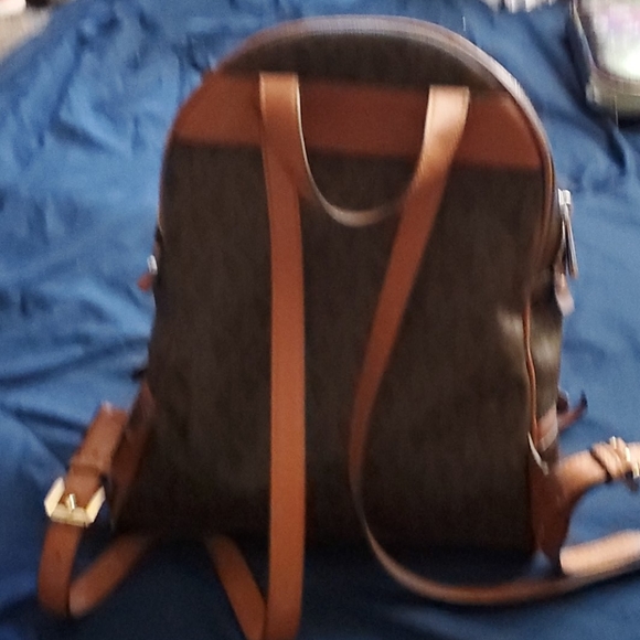 Michael kors backpack - Picture 4 of 6